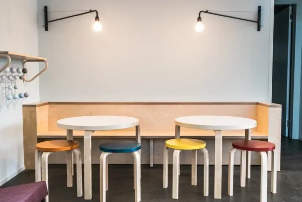 Artek Aalto pall E60, röd - björk