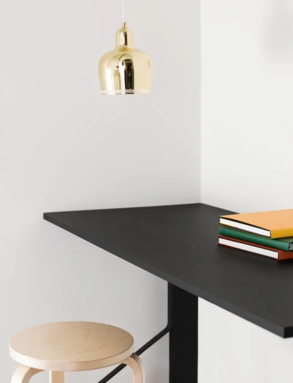 Artek Aalto pendellampa A330S ”Golden Bell”, mässing