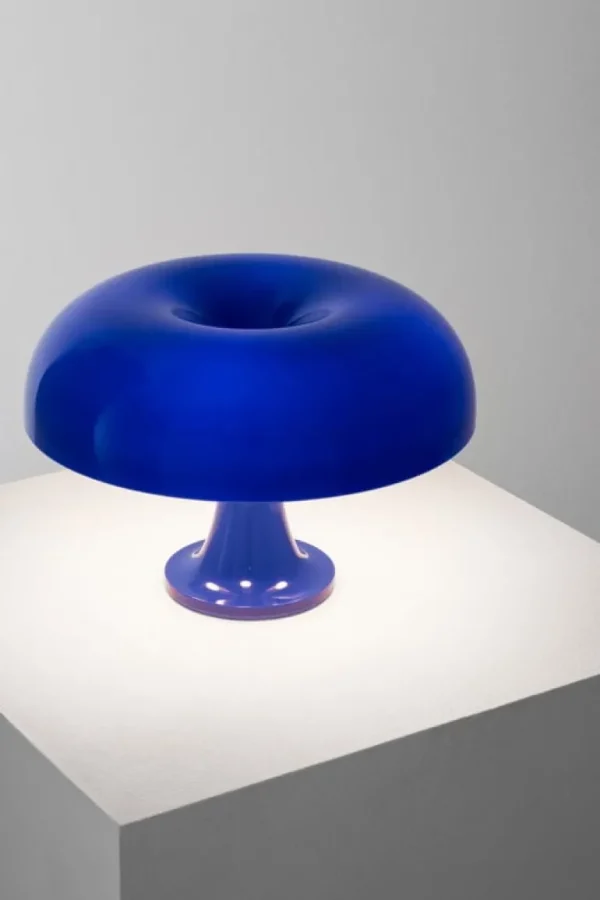 Artemide Nessino bordslampa, Klein blue, specialutgåva