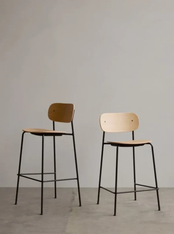 Audo Copenhagen Co barstol 65,5 cm, svart stål - ek