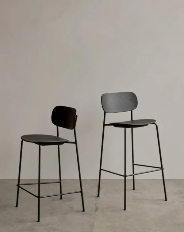 Audo Copenhagen Co barstol 65,5 cm, svart stål - svart ek
