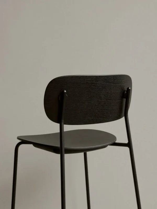 Audo Copenhagen Co barstol 65,5 cm, svart stål - svart ek