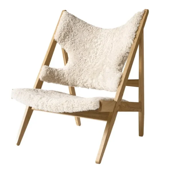 Audo Copenhagen Knitting Chair fåtölj, ek - fårskinn Moonlight 09