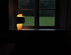 DCWéditions La Lampe B bordslampa, vit