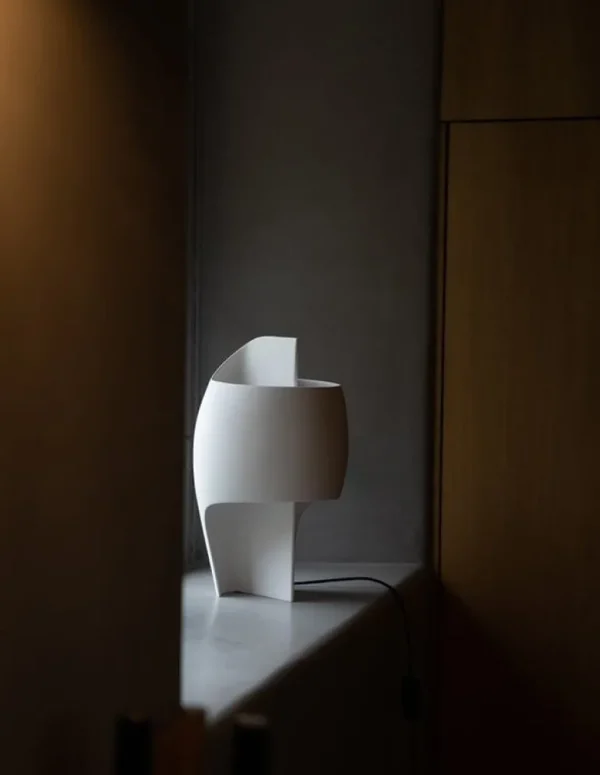DCWéditions La Lampe B bordslampa, vit