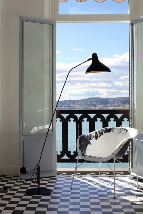DCWéditions Mantis BS1-B golvlampa