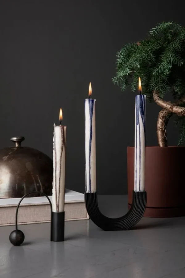 ferm LIVING Balance ljushållare, svart mässing