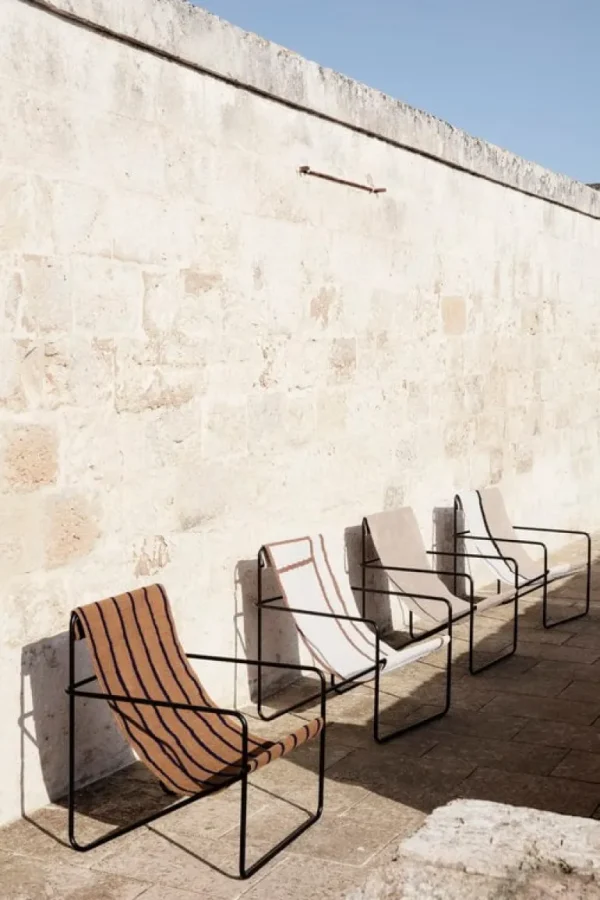 ferm LIVING Desert fåtölj, svart - soil