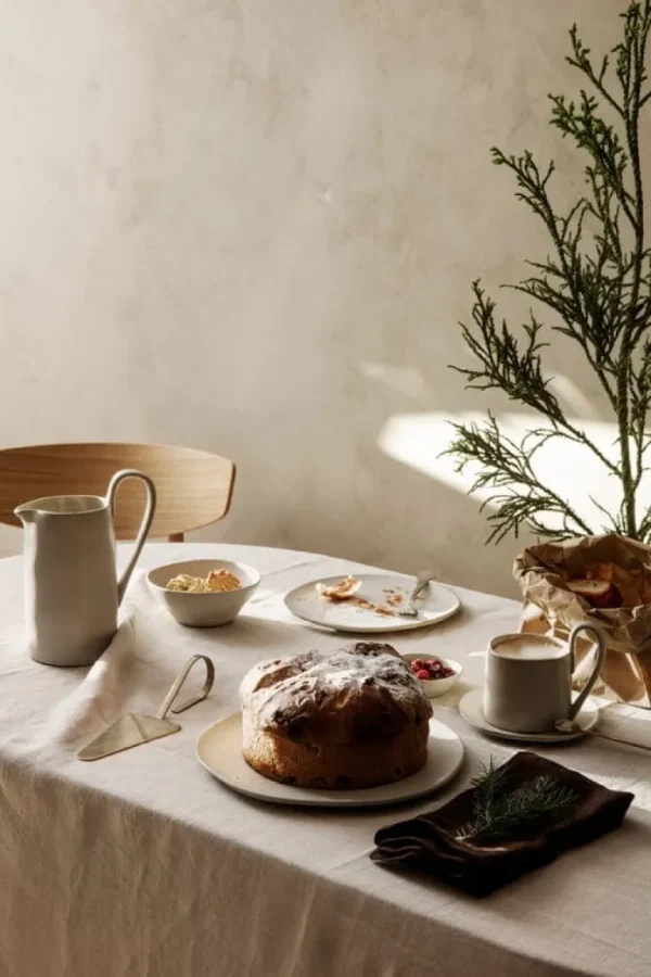 ferm LIVING Flow tallrik, liten, off-white speckle