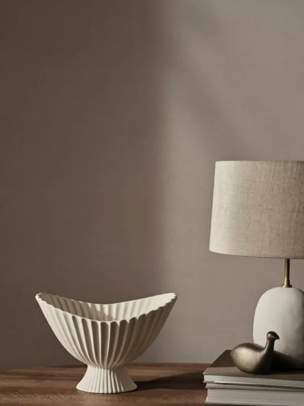 ferm LIVING Fountain skål, 28 cm, naturvit