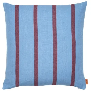 ferm LIVING Grand kudde, 50 x 50 cm, blekt blå - vinröd