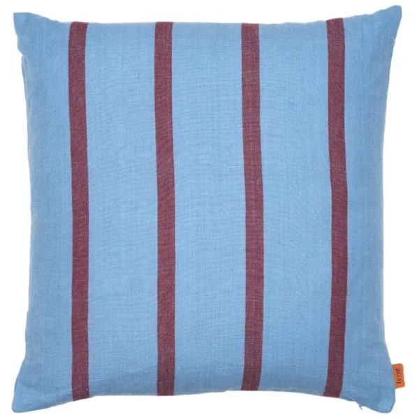 ferm LIVING Grand kudde, 50 x 50 cm, blekt blå - vinröd