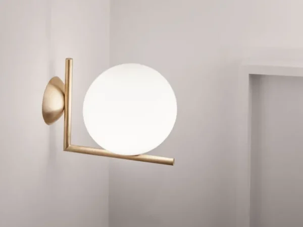 Flos IC C/W2 vägg-/taklampa, mässing