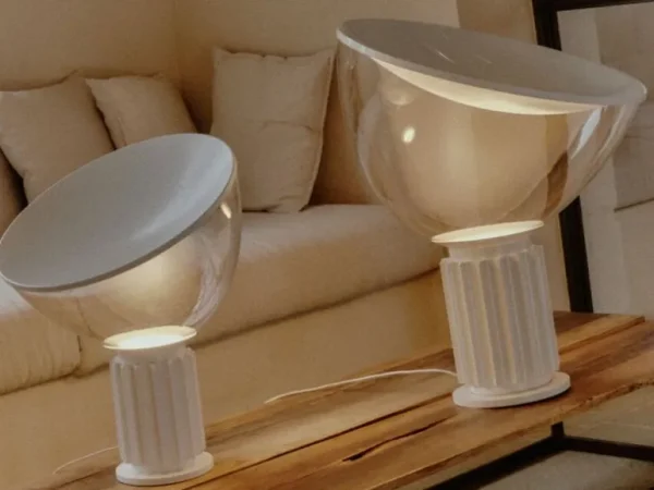 Flos Taccia bordslampa, liten, mattvit