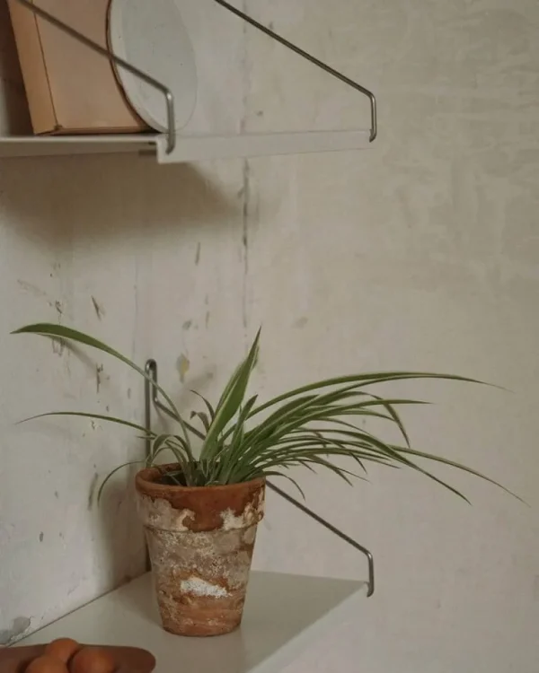 Frama D20 hylla, 80 cm, varmvitt stål