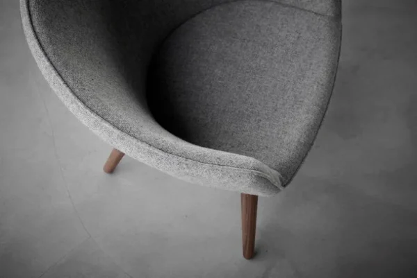 Fredericia Ditzel fåtölj, light grey - lackerad valnöt