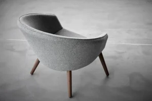 Fredericia Ditzel fåtölj, light grey - lackerad valnöt