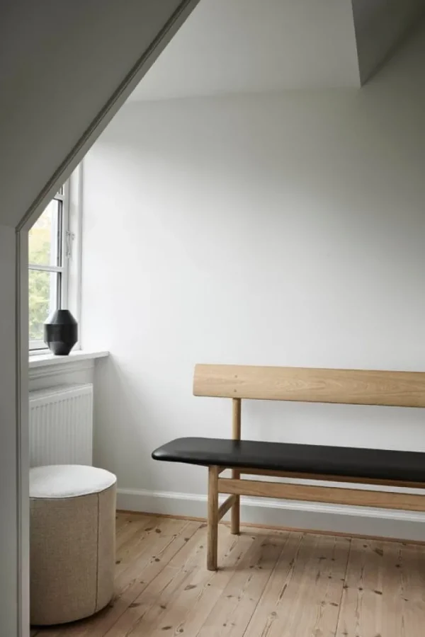 Fredericia Mogensen 3171 sittbänk, såpad ek - svart läder