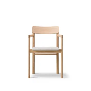 Fredericia Post karmstol, oljad ek - light grey