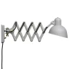 Fritz Hansen Kaiser Idell 6718-W vägglampa, matt grå