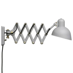 Fritz Hansen Kaiser Idell 6718-W vägglampa, matt grå
