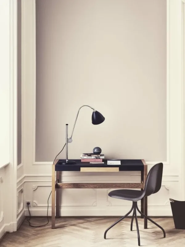 GUBI Bestlite BL1 bordslampa, krom - svart