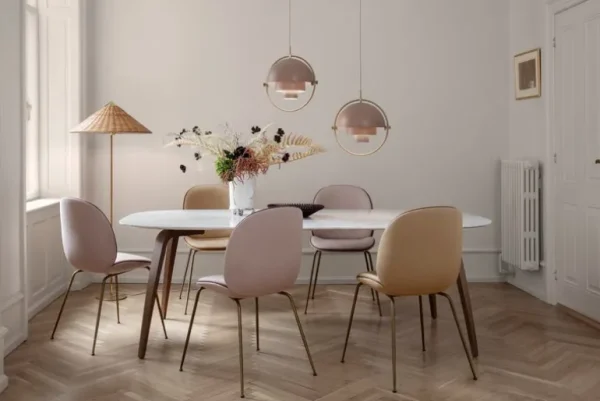 GUBI Multi-Lite pendellampa, mässing - matt rosenröd