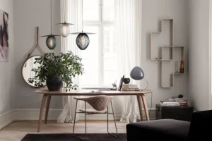 GUBI Satellite pendellampa, stor, midnattssvart