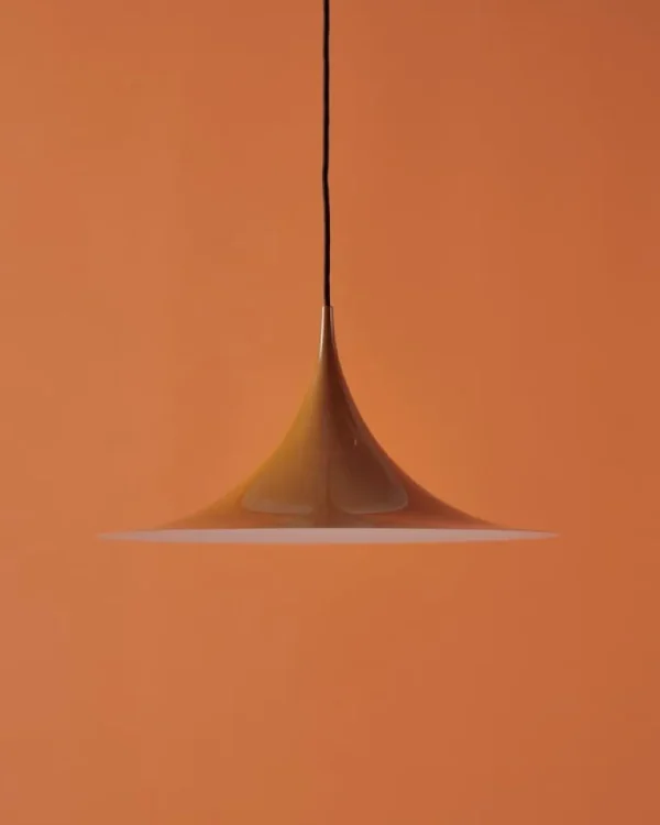GUBI Semi hänglampa, 47 cm, rostad pumpa, glansig