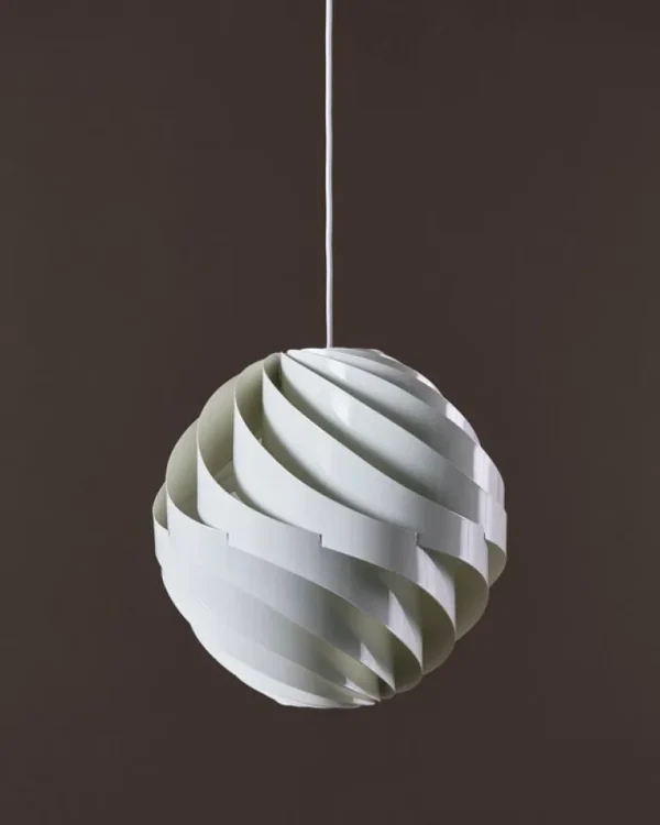 GUBI Turbo taklampa, 36 cm, alabaster vit, glansig