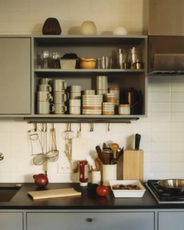 Hasami Porcelain Tallrik, 220 mm, glansig grå