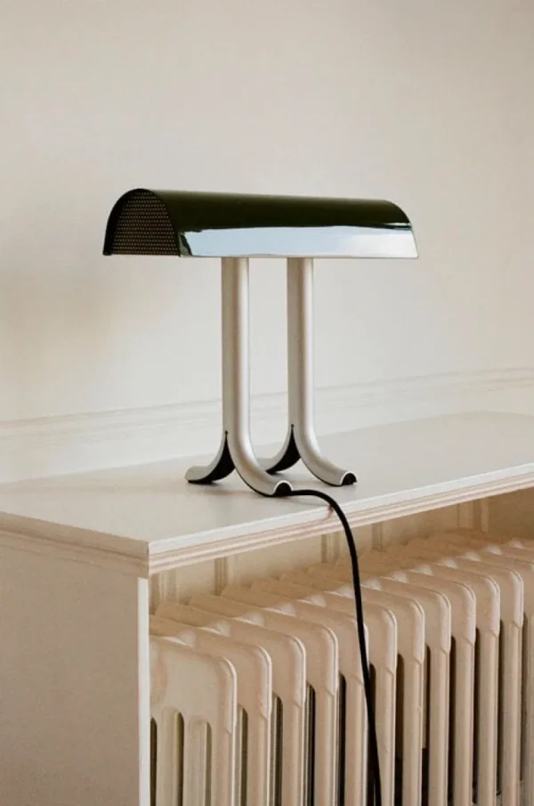 HAY Anagram bordslampa, järnsvart