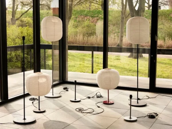 HAY Common bordslampa bas, mjuk svart - svart terrazzo