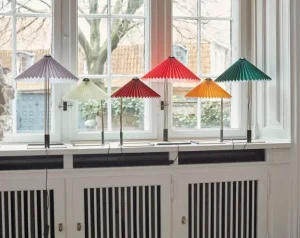 HAY Matin liten bordslampa, oxide red