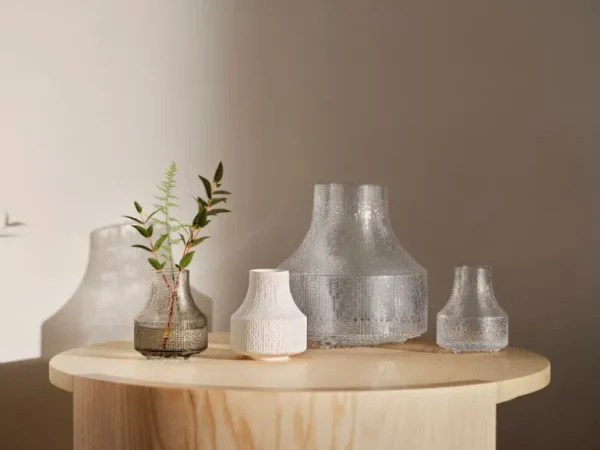 Iittala Ultima Thule glasvas, 82 x 97 mm, linne
