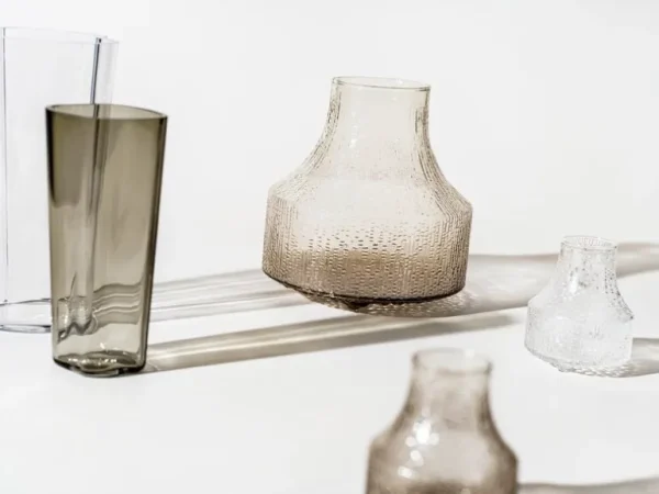 Iittala Ultima Thule glasvas, 82 x 97 mm, linne