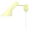 Louis Poulsen AJ vägglampa, soft lemon