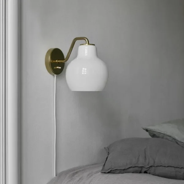 Louis Poulsen VL Ring Crown 1 vägglampa, opalglas