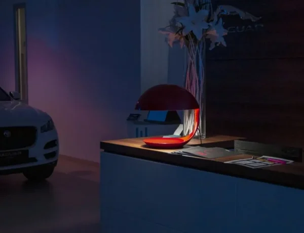 Martinelli Luce Cobra bordslampa, 50 years, röd