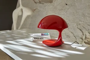Martinelli Luce Cobra bordslampa, 50 years, röd