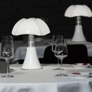 Martinelli Luce Minipipistrello bordslampa, sladdlös, vit