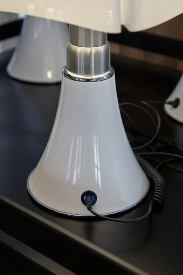 Martinelli Luce Minipipistrello bordslampa, sladdlös, vit