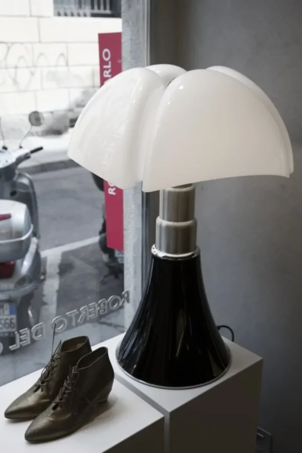 Martinelli Luce Pipistrello bordslampa, svart