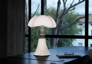 Martinelli Luce Pipistrello Medium bordslampa, dimbar, vit