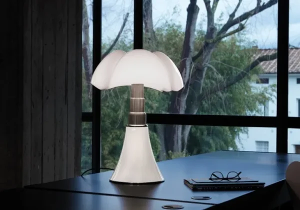 Martinelli Luce Pipistrello Medium bordslampa, dimbar, vit