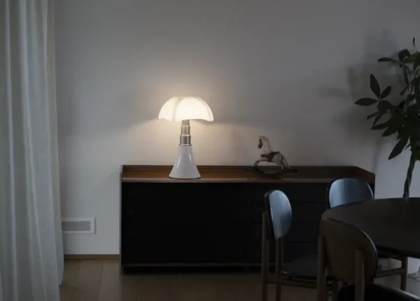 Martinelli Luce Pipistrello Medium bordslampa, dimbar, vit