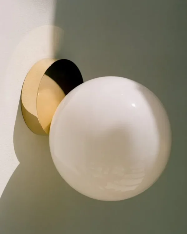 Michael Anastassiades Tip of the Tongue vägg-/taklampa, polerad mässing