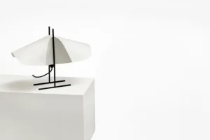 Motarasu Cho bordslampa, vit - svart