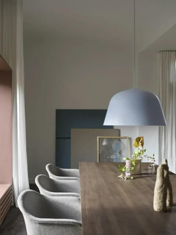 Muuto 70/70 bord, 225 x 90 cm, massiv rökt ek - grå