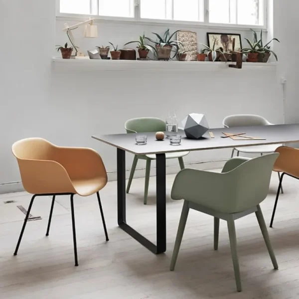 Muuto Fiber fåtölj, rörram, Remix 183 - svart